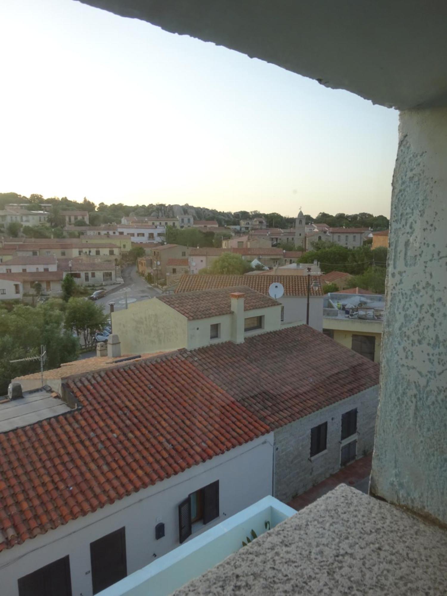 White - San Pantaleo Daire Dış mekan fotoğraf